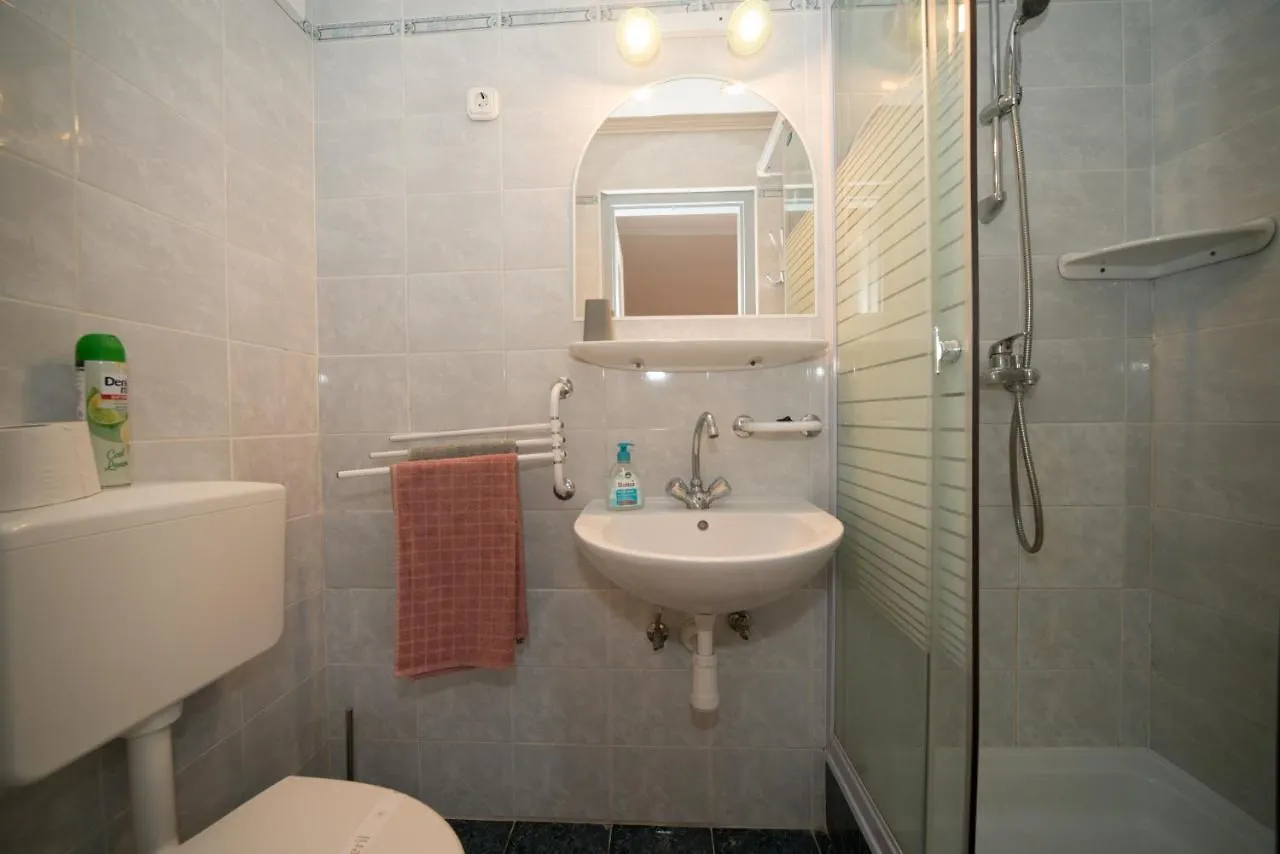 Siesta Vendeghaz Villa Eğri Tatil Evi