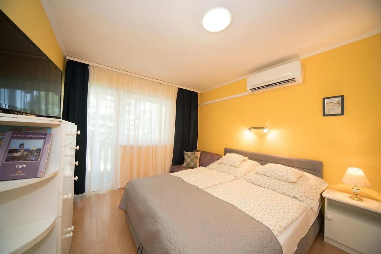 Siesta Vendeghaz Villa Eğri Macaristan
