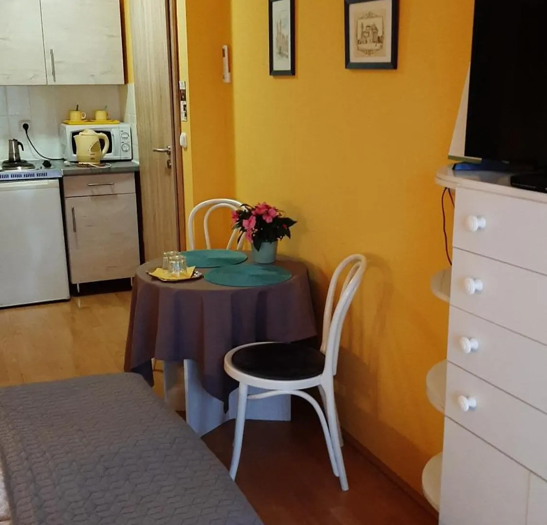 Siesta Vendeghaz Villa Eğri Tatil Evi